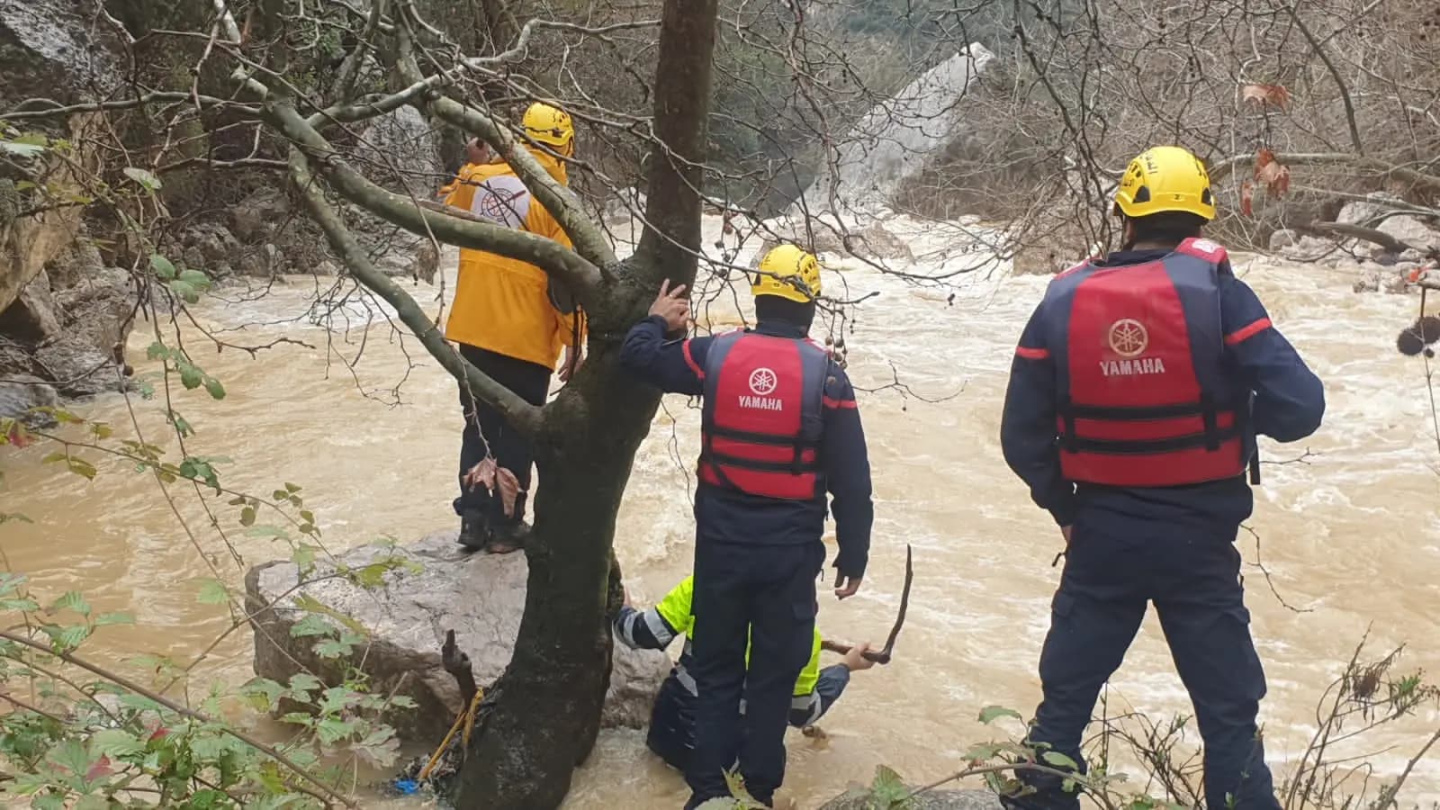 إنتشال جثة مواطن عن ضفاف مجرى نهر داريا- كسروان بعد أن كان قد فُقد صباح اليوم