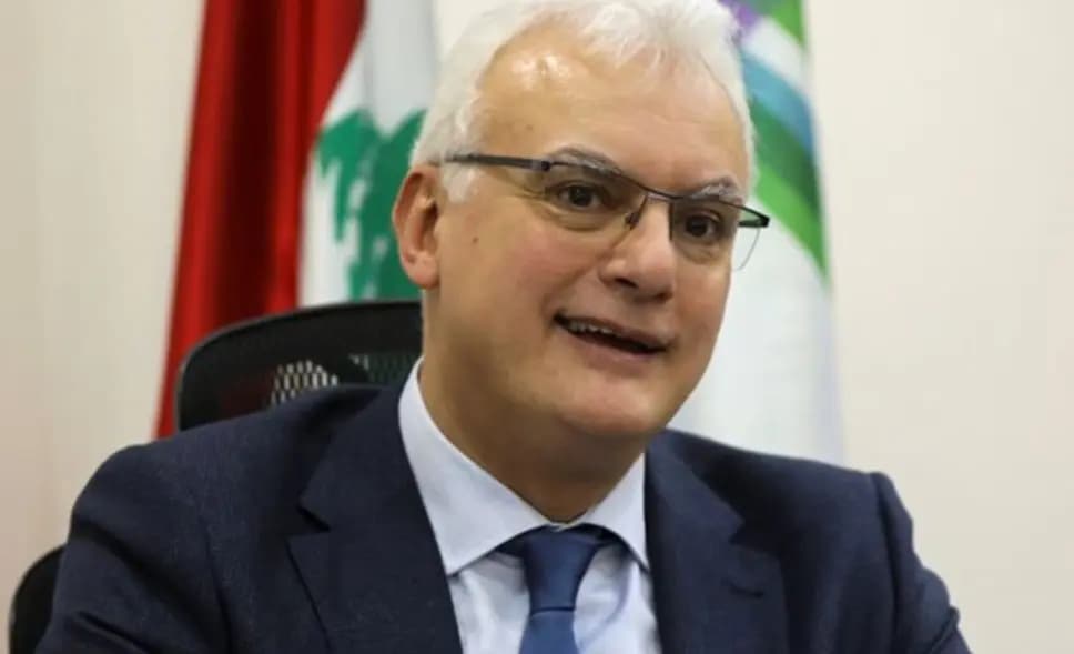 القرم يُعلن عن "طريق الخلاص" لقطاع الاتصالات