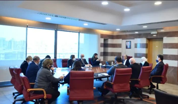 عقد الحلبي وبهية الحريري اجتماعا لتناولموضوع اجراء الإمتحانات الرسمية