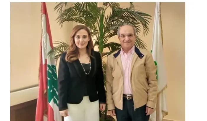 كلاس يدعو أوهانيان إلى مرافقة الوفد اللبناني خلال تسلمه علم العاصمة من بغداد