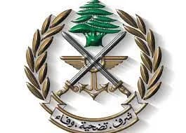 الجيش اللبناني: دهم منازل في طرابلس وتوقيف 8 مطلوبين لارتكابهم عدة جرائم منها قتل مواطن في باب الرمل