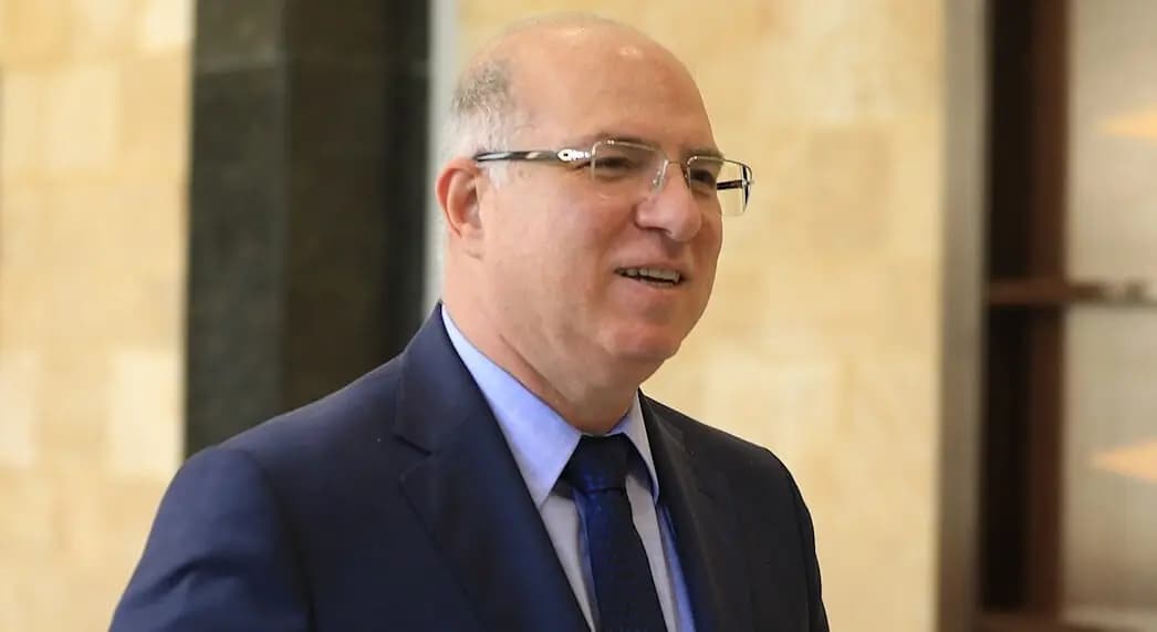 اجتماعات لوزير العمل حول الضمان والمختبرات