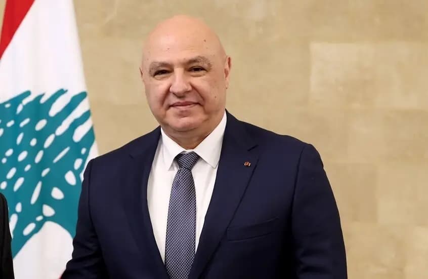 عون يغادر إلى روما