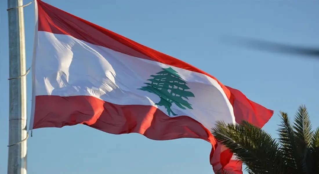 اقتراح قانون لتجريم عدم الوقوف للنشيد الوطني