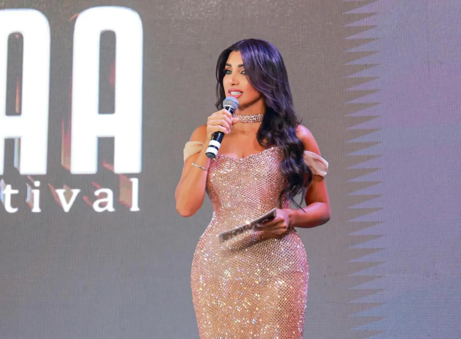 روان حافظ وطوني عيسى.. ثنائية تشع في حفل Miss Bekaa