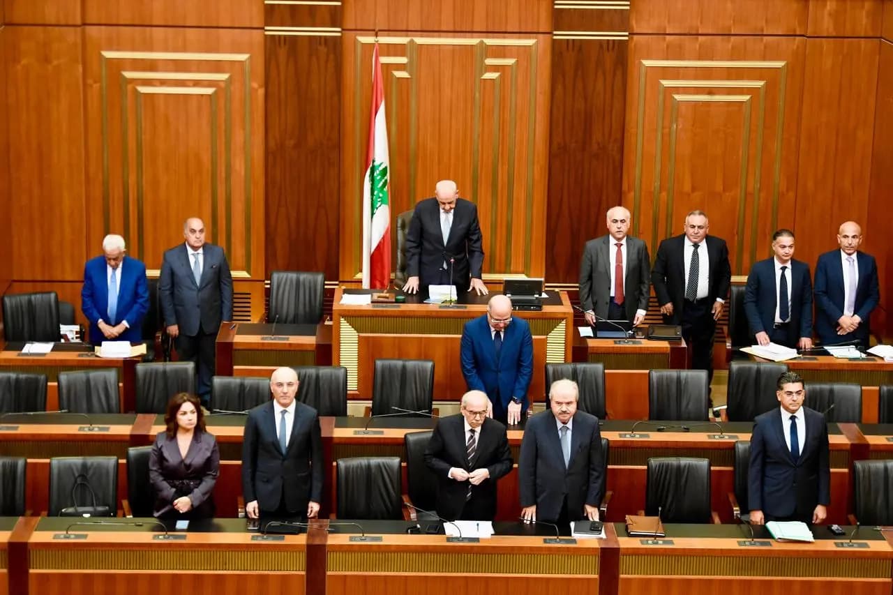بعد مناقشة قانون الإعلام.. بري يرفع الجلسة للسادسة مساءً