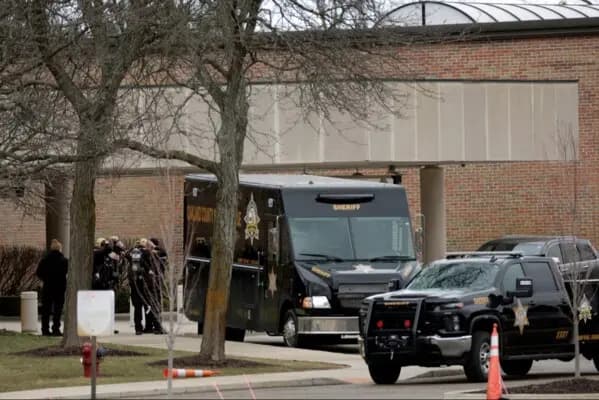 FBI: مها.جم الكنيس اليهودي في ميشيغن قُتـ. ـل برصا.صة أطلقها على نفسه