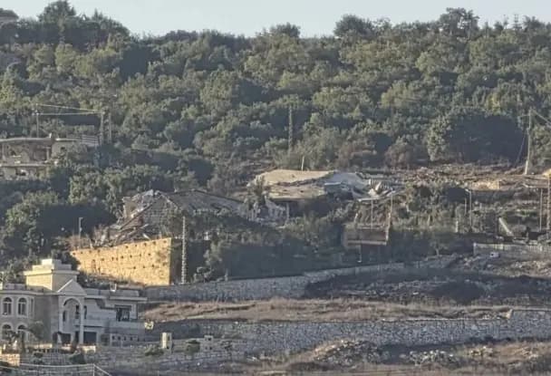 "تفجير منازل وقصف".. الجنوب على حاله