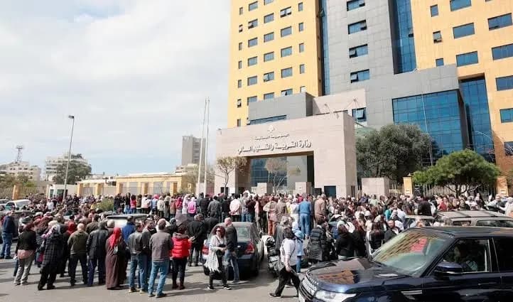 لجنة التوجيه التربوي تطالب بإنصاف 400 موجّه