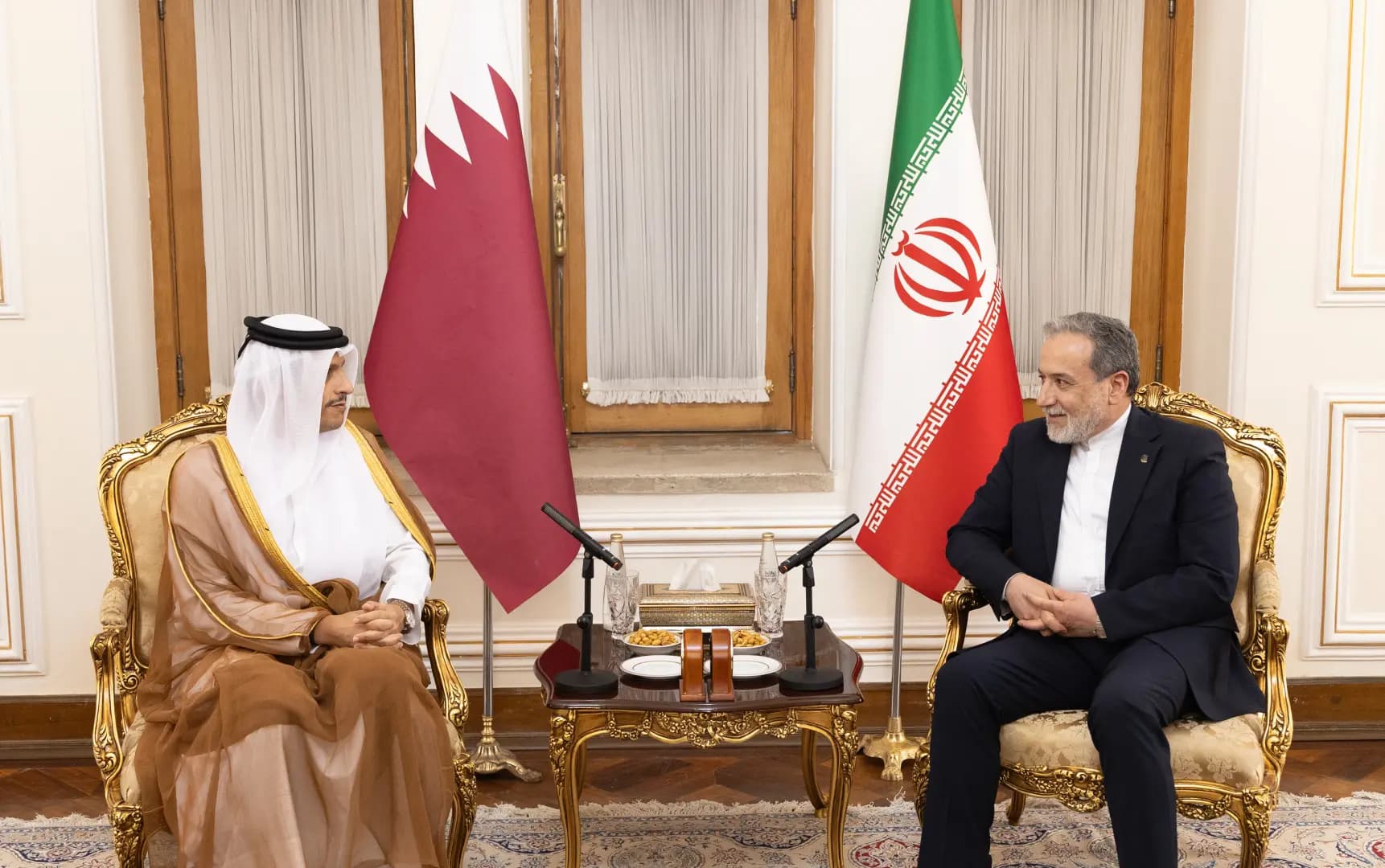 رئيس الوزراء القطري يلتقي عراقجي: لاحترام سيادة دول الجوار