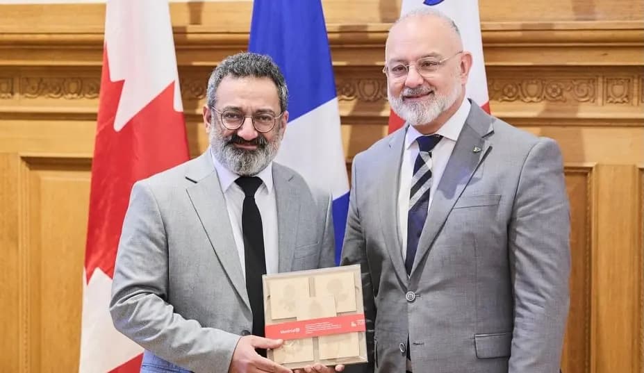 وقع الكتاب الذهبي لمونتريال.. جورج خباز سفيراً للثقافة اللبنانية في كندا