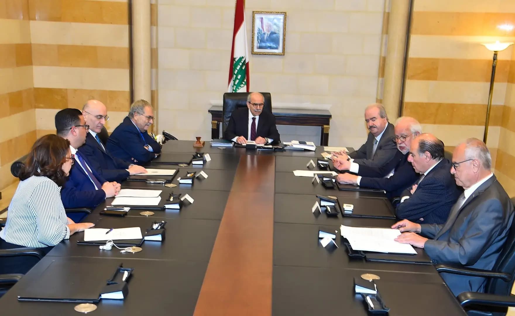 خطة مجموعة العمل المالي على طاولة سلام