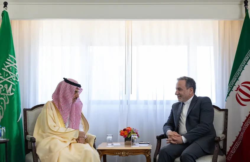 اتصال هاتفي بين عراقجي وبن فرحان.. ماذا في التفاصيل؟