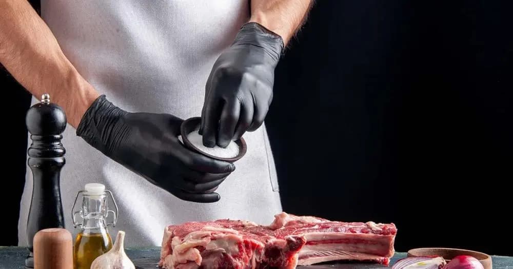 "لبحث أزمة اللحوم غير الآمنة".. اجتماع وزاريّ الإثنين