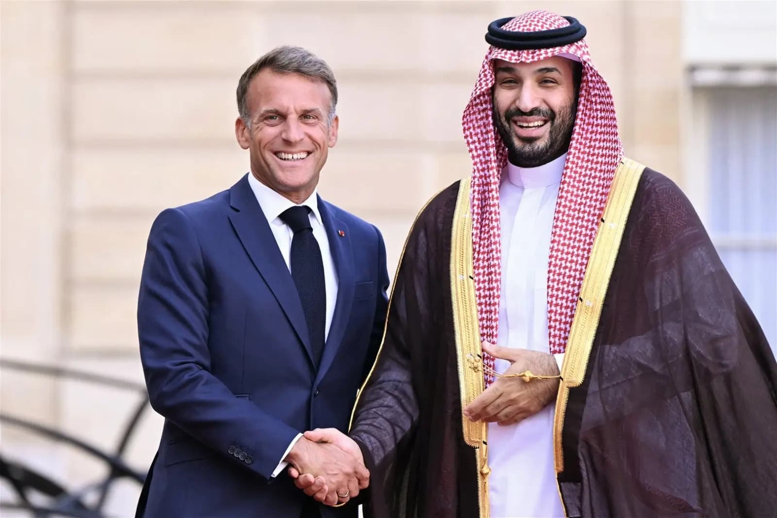 من الـ"مانغا" للذكاء الاصطناعي.. استثمارات سعودية في فرنسا
