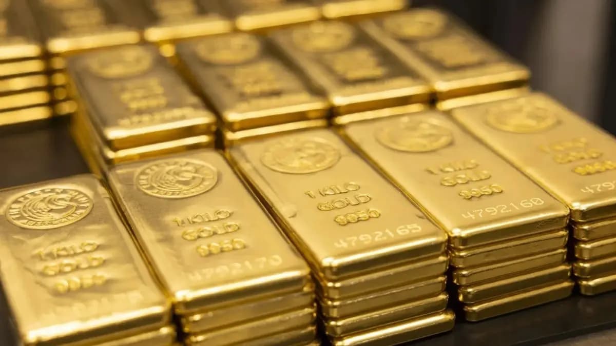 بلومبيرغ: جني الأرباح يهبط بالذهب قرب 4310 دولارات