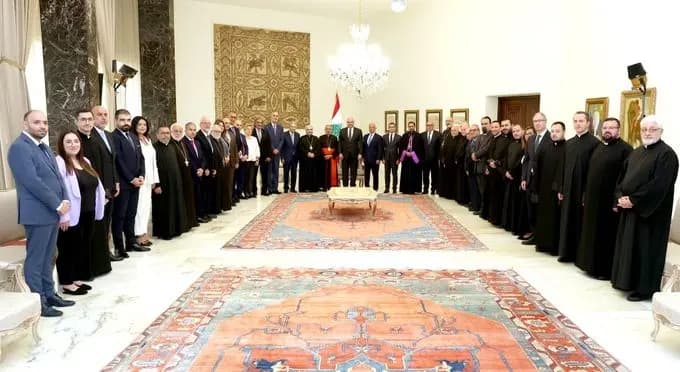 عون للبطريرك ميناسيان: لا خيار إلا الدولة القوية