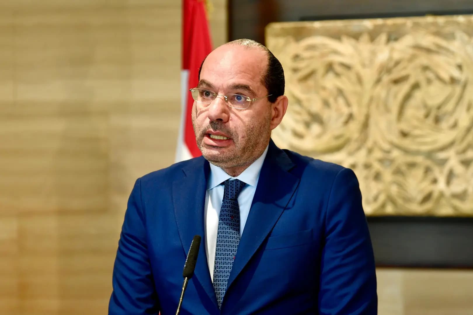 مراد يدعو للتهدئة وضبط النفس: لا مبرر لترويع الآمنين في بيروت