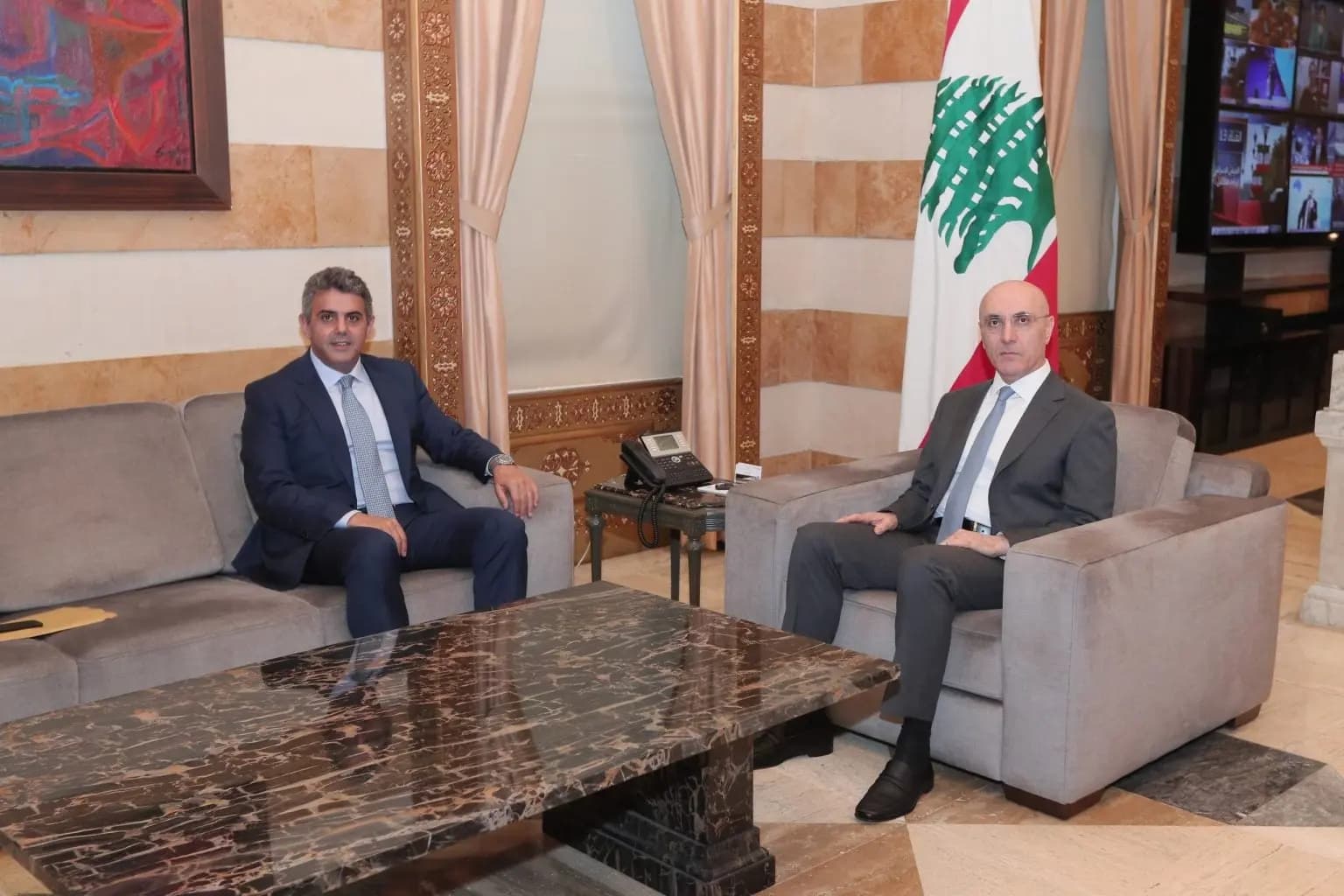 ملفات على طاولة الحجار.. من الاتصالات إلى الإنماء
