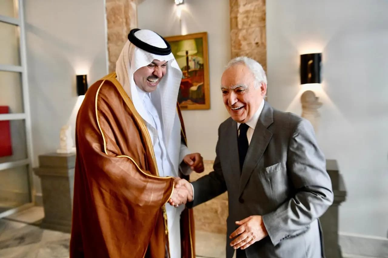 وزير الثقافة يستقبل السفير الدوسري.. وهذا ما جرى بحثه