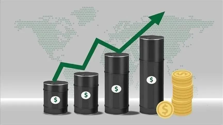 النفط ينخفض لليوم الثالث على التوالي