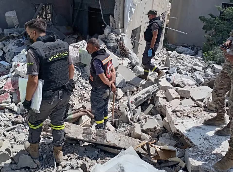 انتشال جثامين شهداء في زوطر الغربية