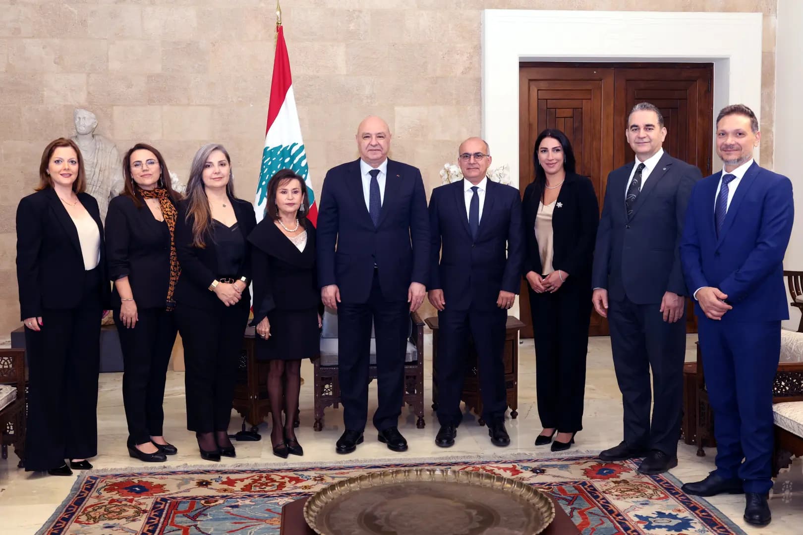 عون يستقبل وفدًا من نقابة النفسانيين