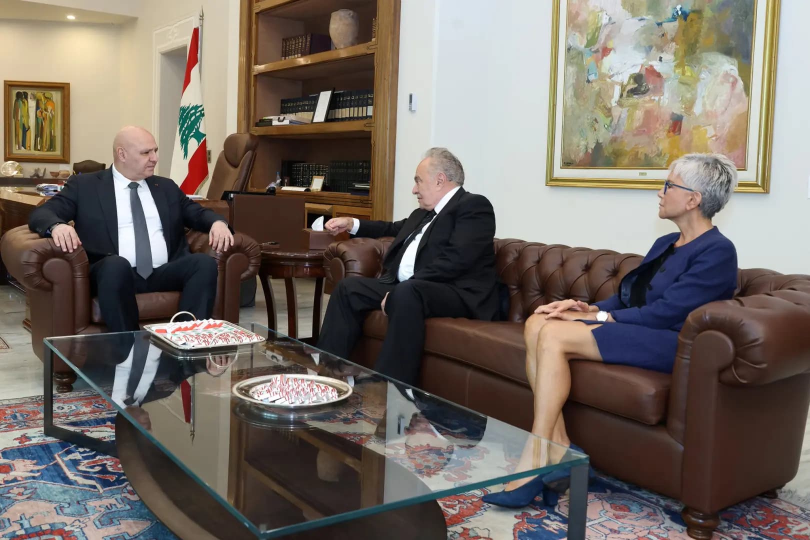 عون يطّلع على رقمنة البلديات في لبنان