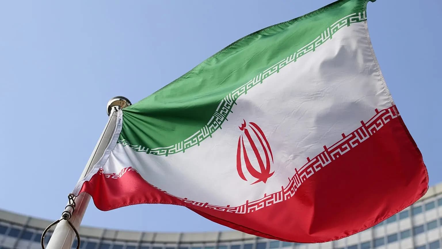 طهران: الاتصالات الديبلوماسية مستمرة.. ولن نترك المفاوضات