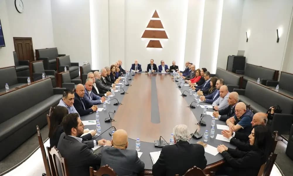 الكتائب: لا لتوريط لبنان مجدداً في الحرب