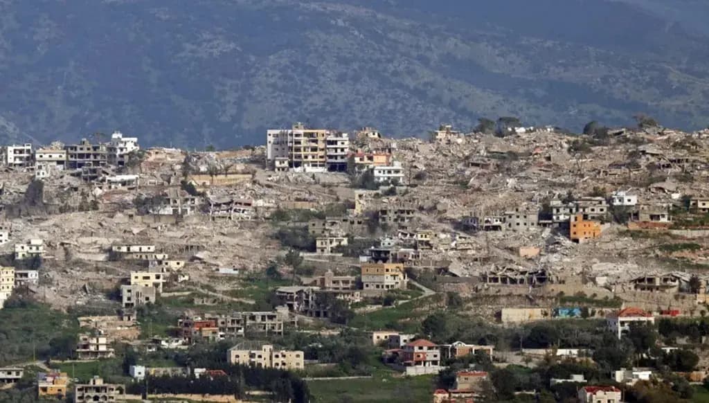 جرافة D9 الوحش البريّ الإسرائيلي... محاولة محوٍ لجغرافيا جنوب لبنان لا تتوقف