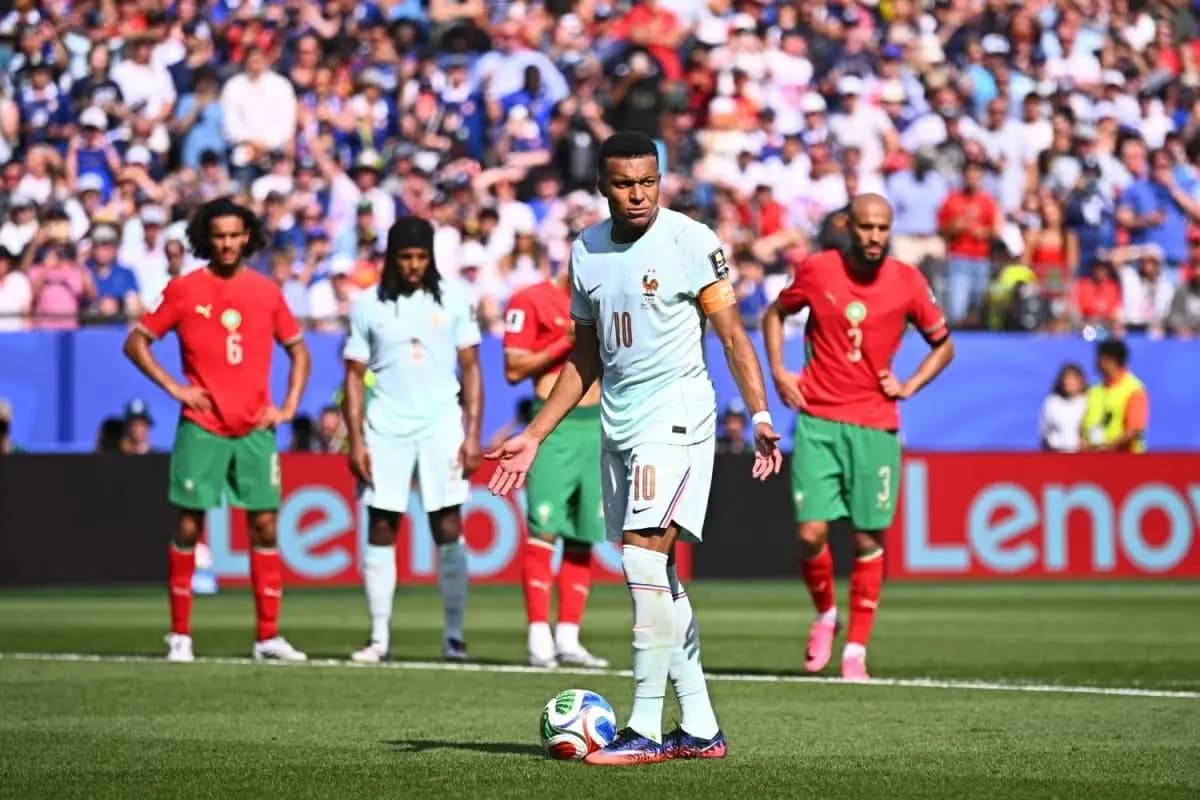 المغرب تودّع الحلم… و"الديوك" تكمل المشوار!