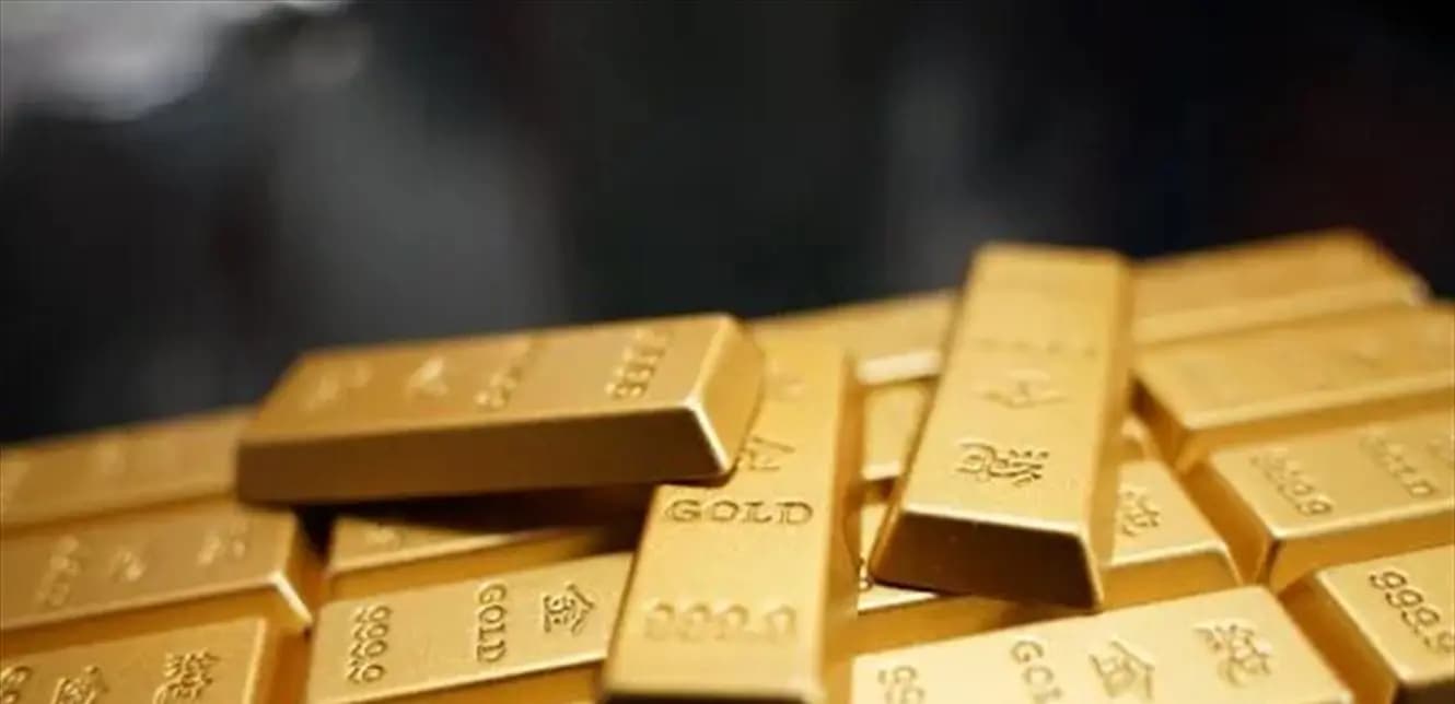 الذهب يخسر بريقه وسط الضغوط