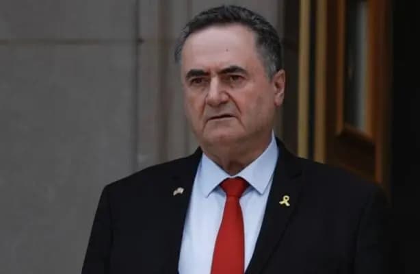 "لا انسحاب قبل نزع السلاح".. كاتس يهدد من جديد!