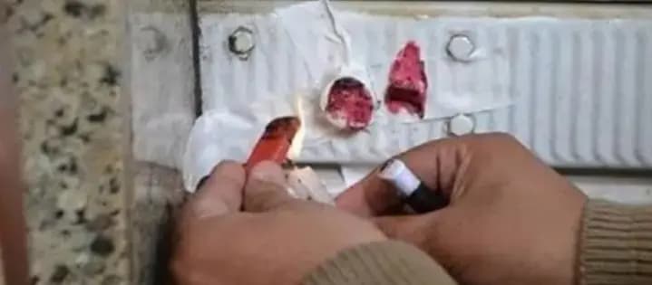 "ناديني" أُقفِلَ بالشمع الأحمر!