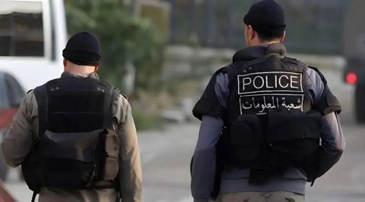 يحتجز فتيات "الدعارة".. وهذا ما يطلبه من مشغّليهن