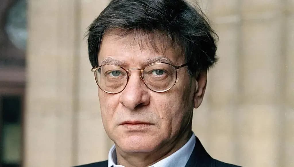 في حضرة الحب والوطن.. محمود درويش يوحد مدن العالم من باريس وصولاً لبيروت