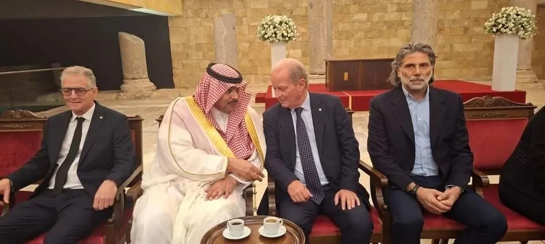 وزير الإعلام والسفير السعودي ونواب عزوا برحيل دوري شمعون