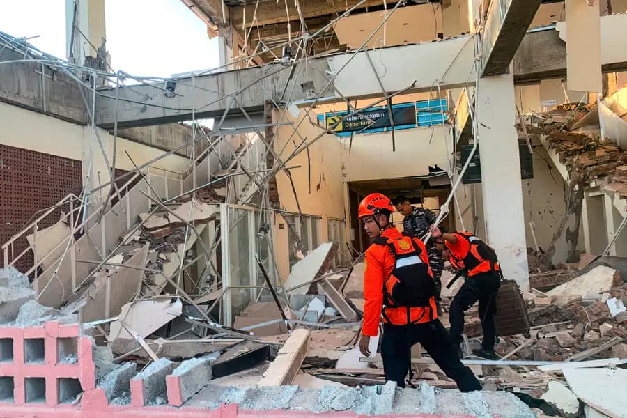 بعد زلزال الـ7.7 القاتل.. زلزال آخر يضرب جزيرة سومطرة