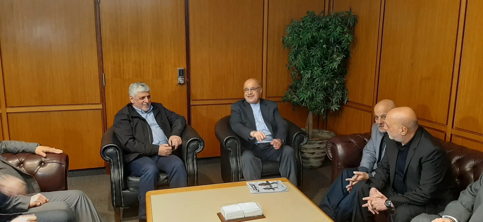 السفير الإيراني يصل إلى بيروت