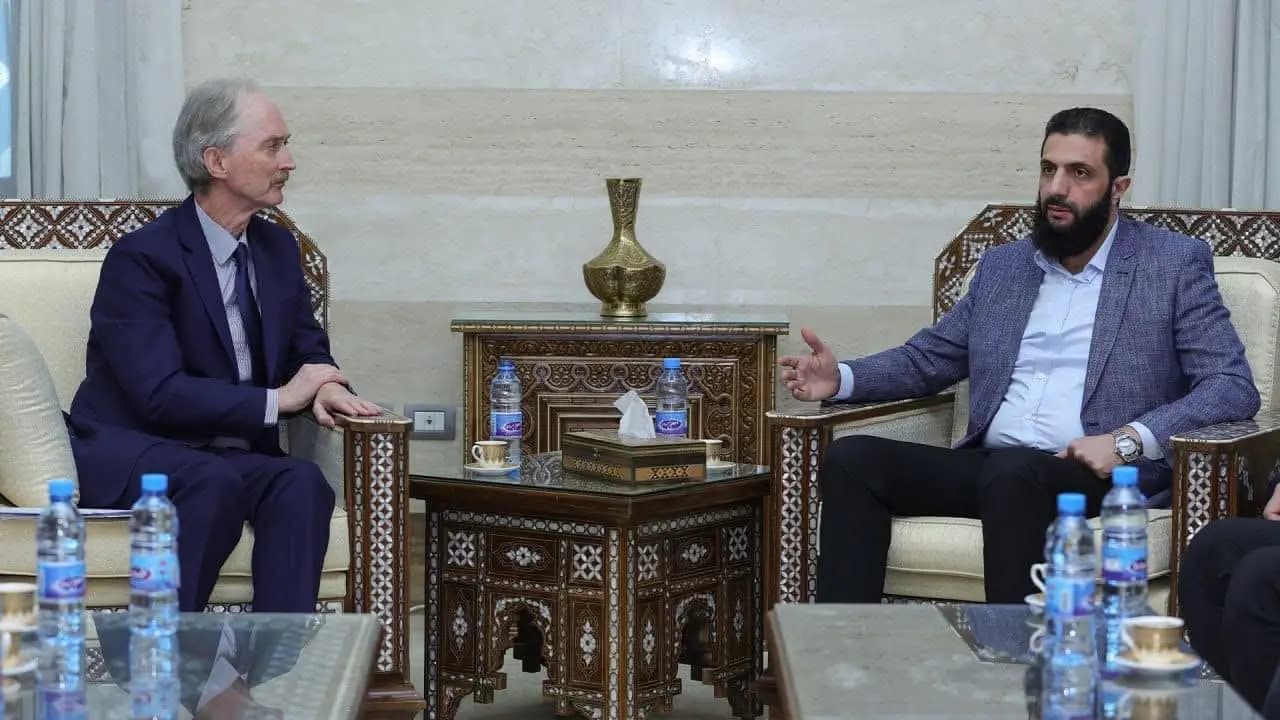 الجولاني يلتقي مبعوث الأمم المتحدة.. وهذا ما شدد عليه