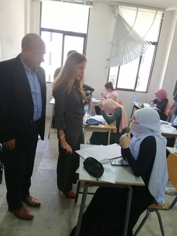 هنادي بري تفقدت امتحانات المهني في بيروت واستطلعت المرشحين حول صعوبة الأسئلة لأخذها في الإعتبار عند التصحيح