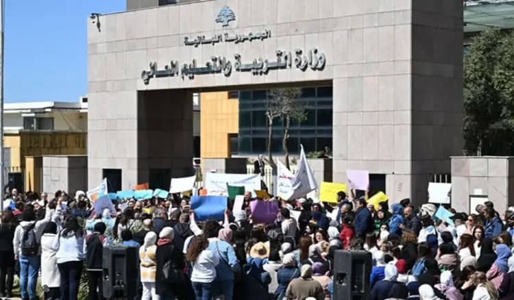 رابطة المتعاقدين: لماذا تُحرم حقوقنا وحدنا؟