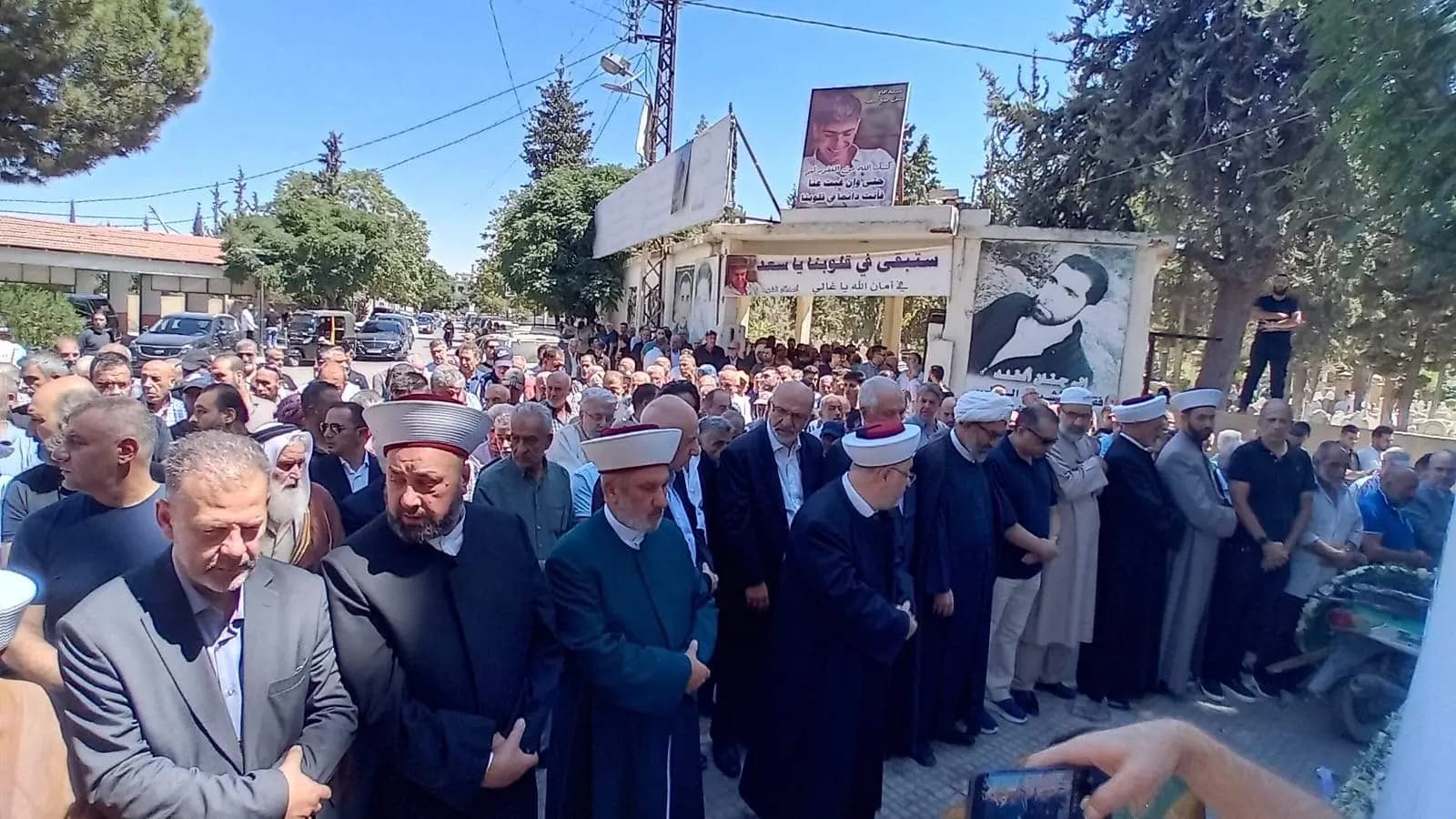 بمأتم مهيب.. بعلبك تودع الرفاعي
