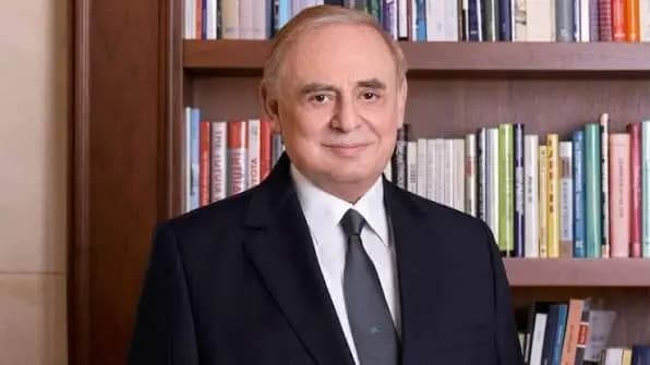 البستاني يقترح قانونًا لتسديد الضرائب بالودائع