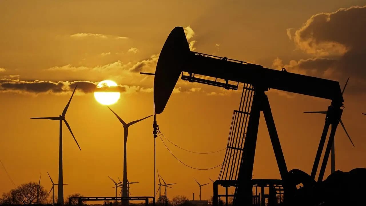 بعد العقوبات الأميركية على روسيا.. أسعار النفط ترتفع