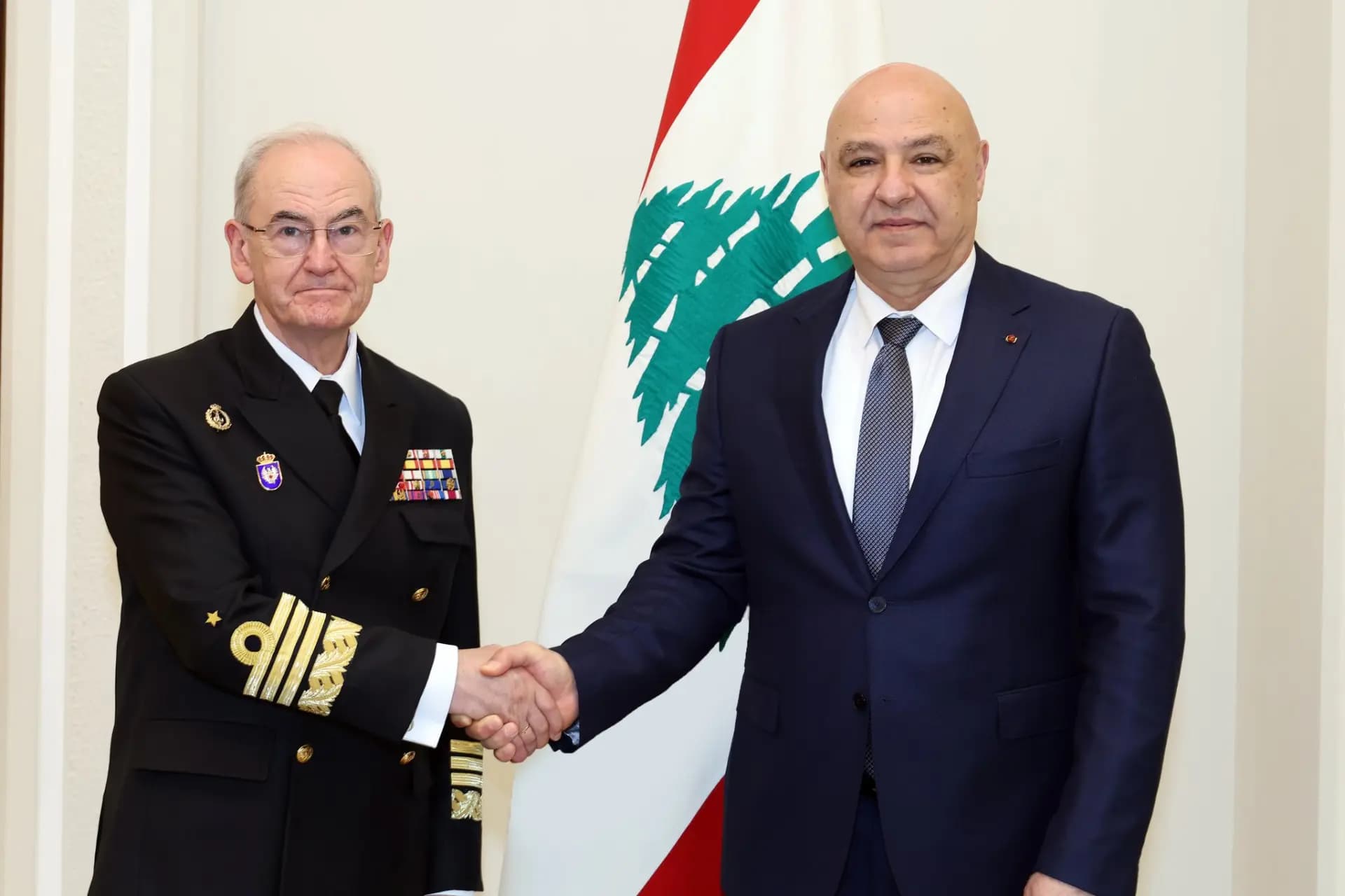عون يستقبل قائد الجيش الإسباني.. وينوه بجهود الجنود الإسبان في "اليونيفيل"