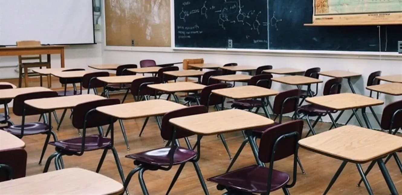 "٣ أشهر بلا أجر".. "متعاقدو الأساسي": لعل هناك من يسمع