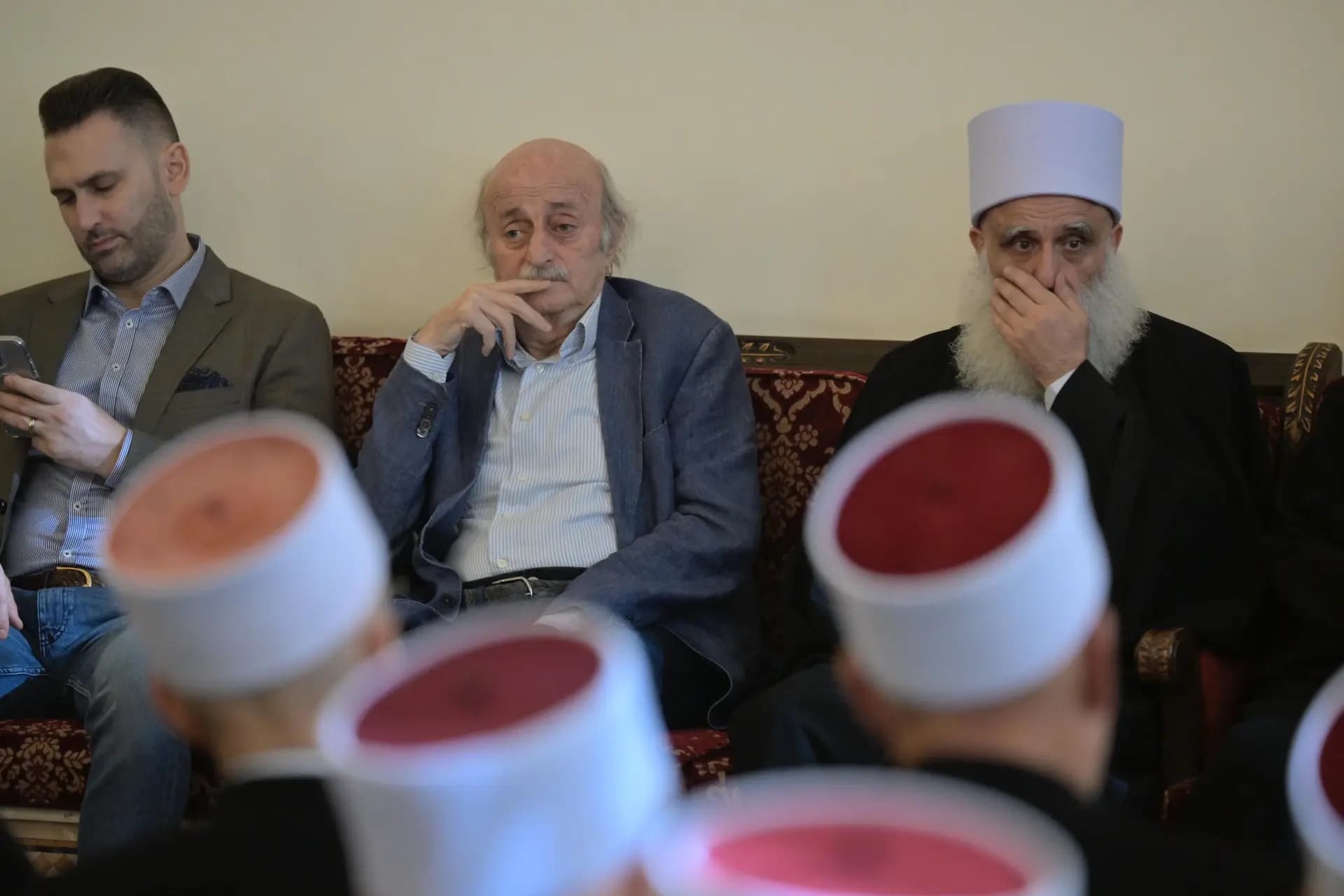 اتصال بين جنبلاط وشيخ العقل.. ولقاء قريب