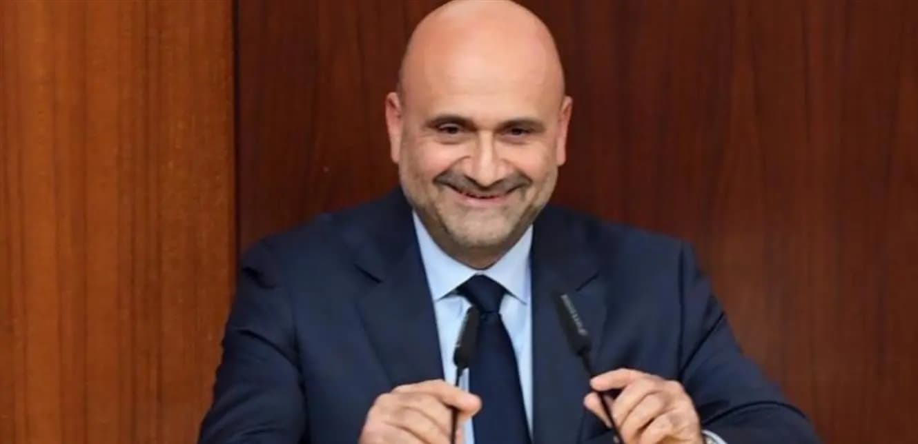 "أبي رميا" إلى فرنسا...